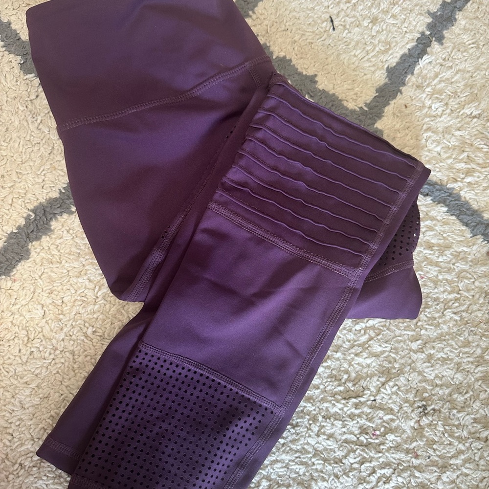 Women's Purple Leggings